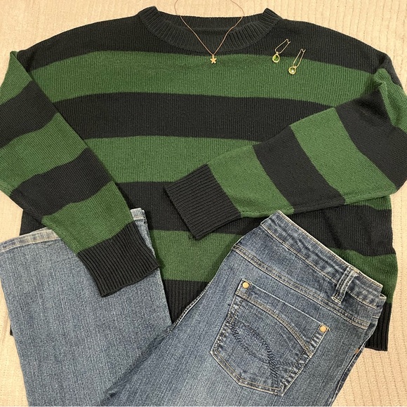 Green and Black Tate Langdon Style Sweater - Picture 1 of 3